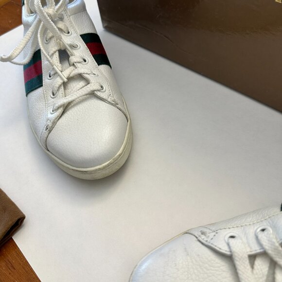 GUCCI- VINTAGE WHITE LEATHER SNEAKER-RED/GREEN STRIPES & GREEN LEATHER SIZE 38.5 - Picture 13 of 14